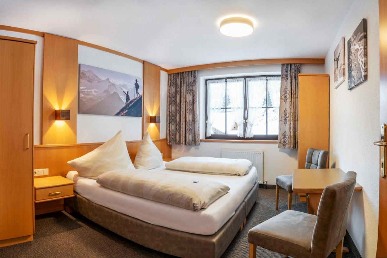Almhof-Reithof Pitztal Hotel Sankt Leonhard im Pitztal Buitenkant foto