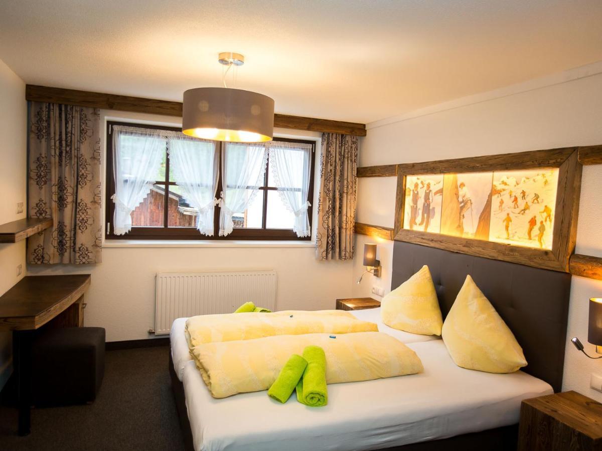 Almhof-Reithof Pitztal Hotel Sankt Leonhard im Pitztal Buitenkant foto
